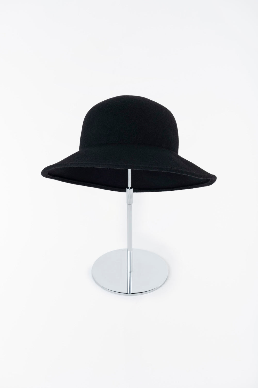 HATS WITH CREPE SCARVES - FETICO