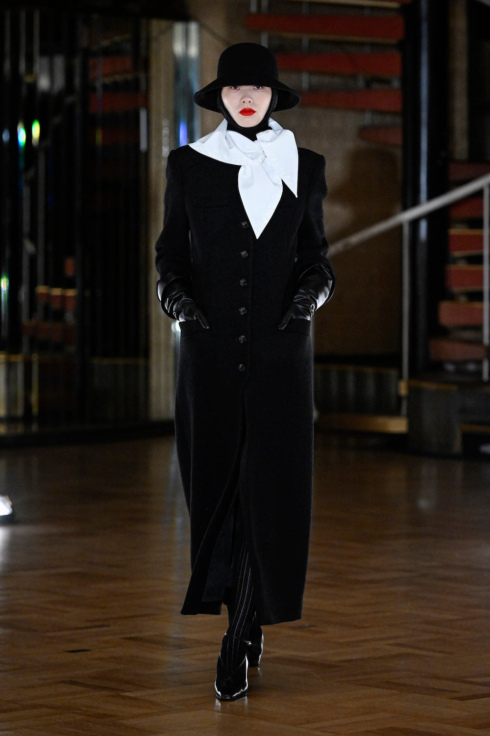 HATS WITH CREPE SCARVES - FETICO