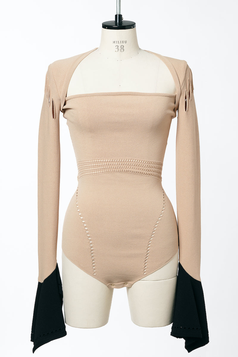 MESH KNIT SHAPED-NECK BODYSUIT