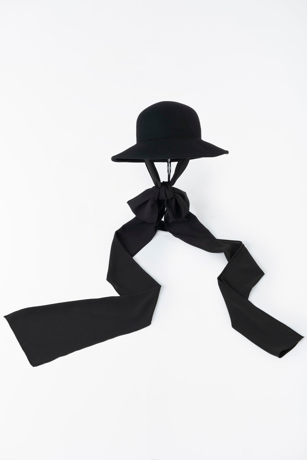 HATS WITH CREPE SCARVES - FETICO