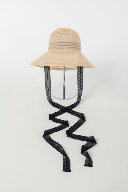 STRAW HAT WITH LACE RIBBON - FETICO