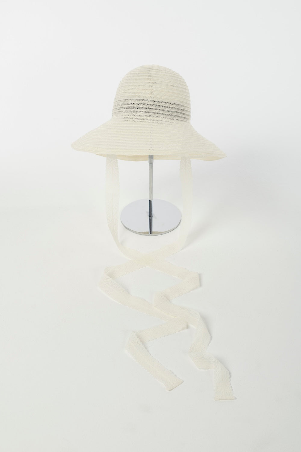 STRAW HAT WITH LACE RIBBON - FETICO