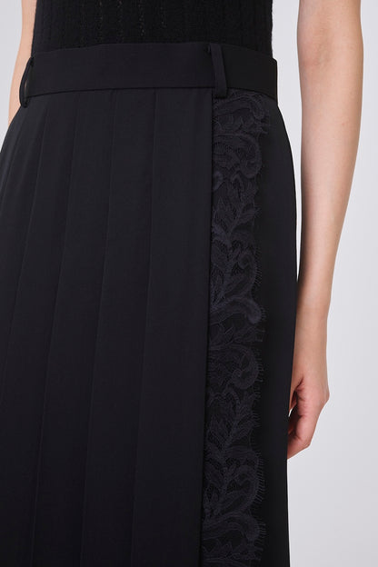 FINE WOOL PLEATED SKIRT WITH LACE TRIM - FETICO