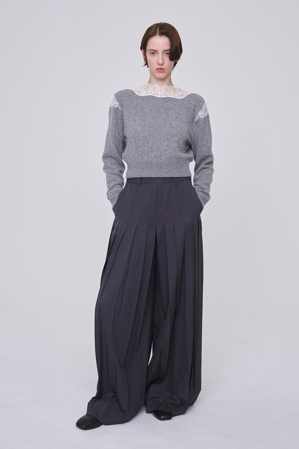 HAIRY LACE PANELED CROPPED PULLOVER - FETICO