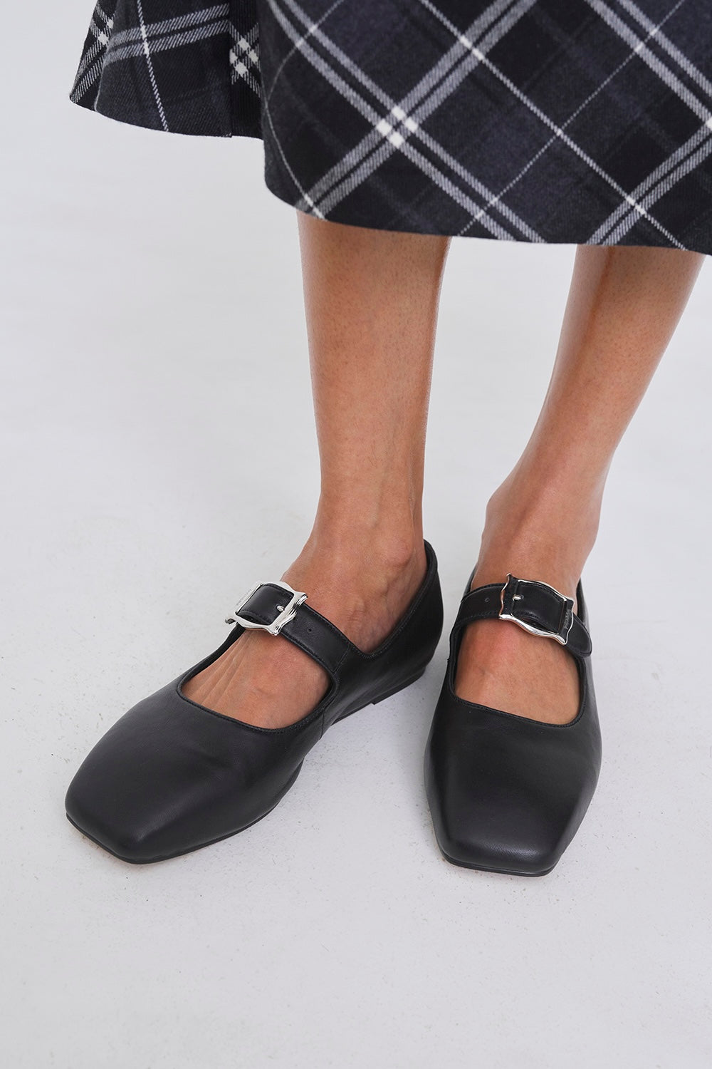 FRAMED BUCKLE LEATHER FLATS - FETICO