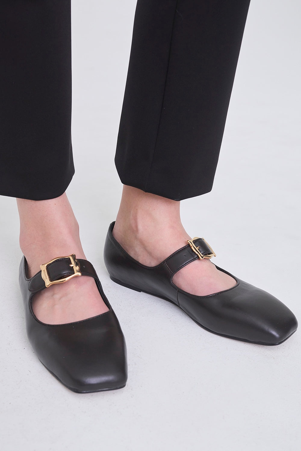 FRAMED BUCKLE LEATHER FLATS - FETICO