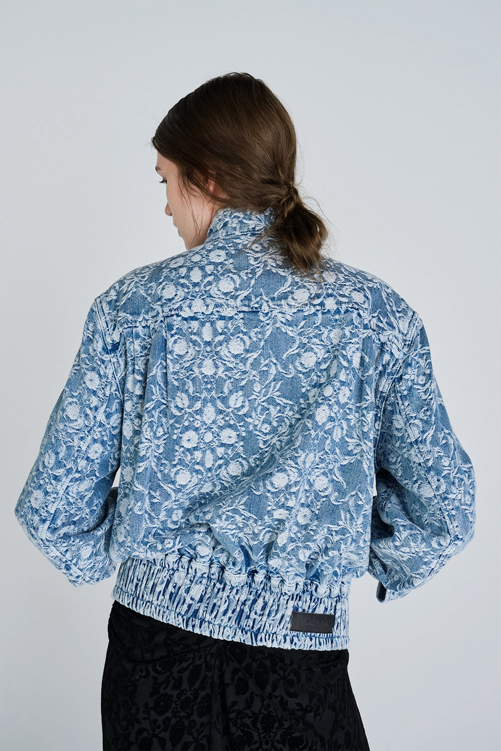ARABESQUE JACQUARD DENIM FUNNEL NECK JACKET - FETICO